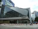 まもなくリニューアルオープンする東京芸術劇場
